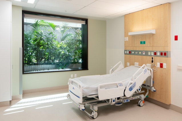 Patient recovery rooms encircle the light-filled atrium and Healing Garden, promoting rest and recovery in accordance with conclusive science supporting the healing benefits of natural views and light.